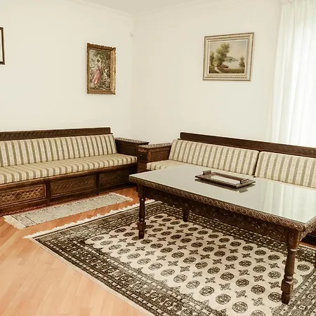 Vila Merjem krevet i doručak *